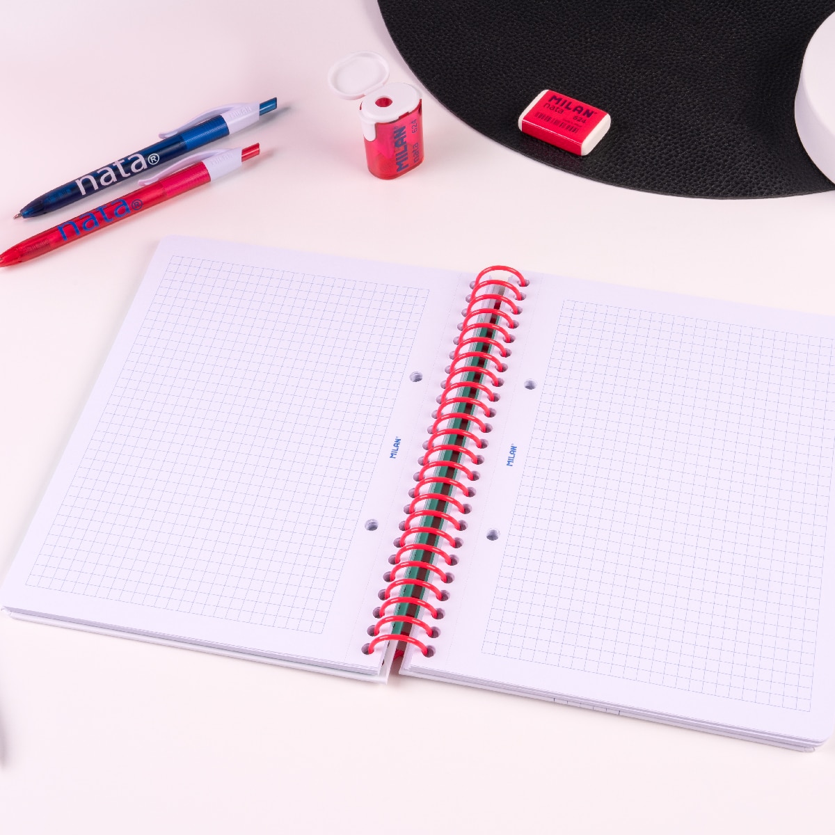 Cuaderno A5 con espiral y tapa dura, papel cuadriculado, 80 hojas de 95gr/m², colección MILAN nata 624 since 1918, rosa Rosa-4