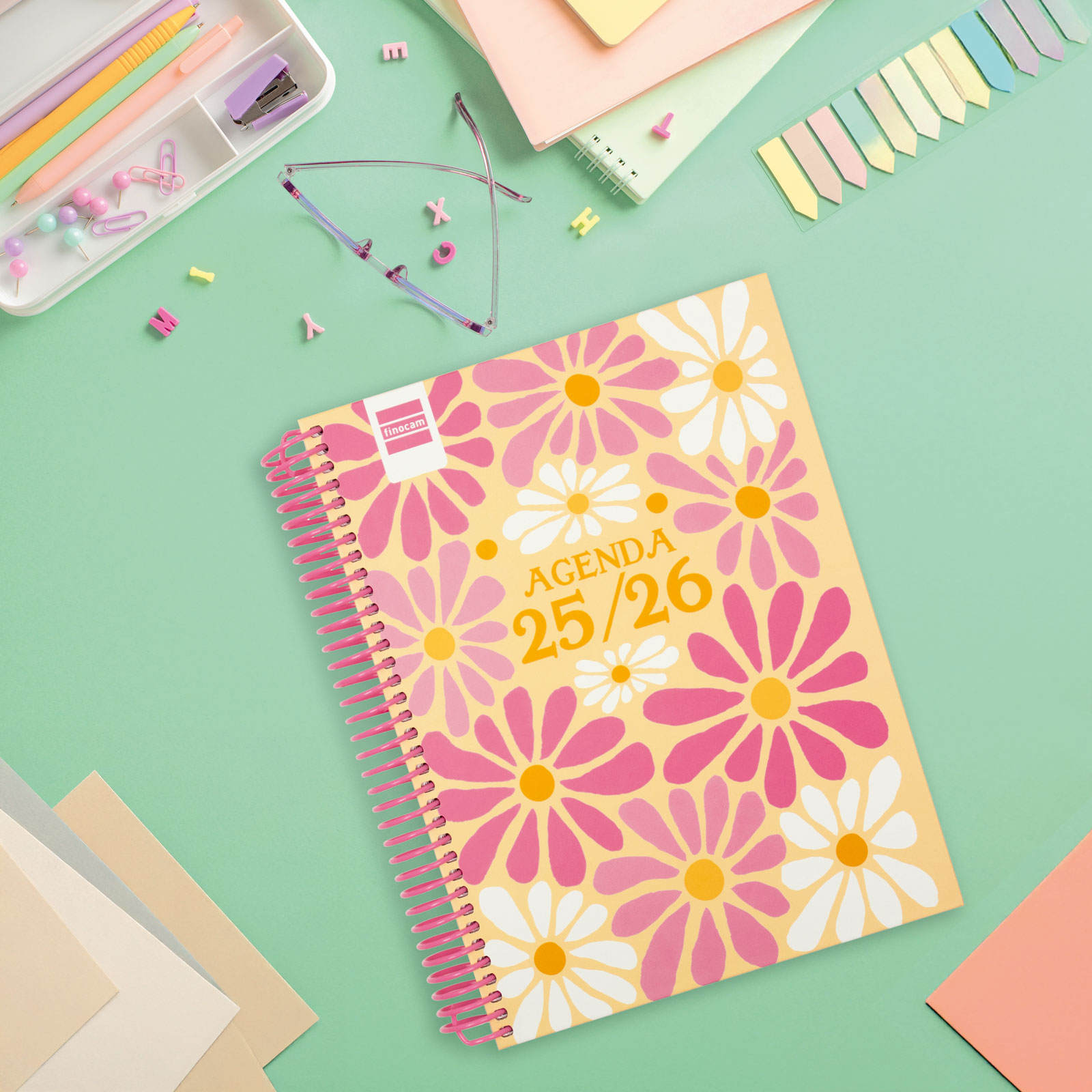 Agenda curso 2025-2026 Diva 1/4-155x212 mm 1 día página Spring Finocam multilingüe Multicolor-2