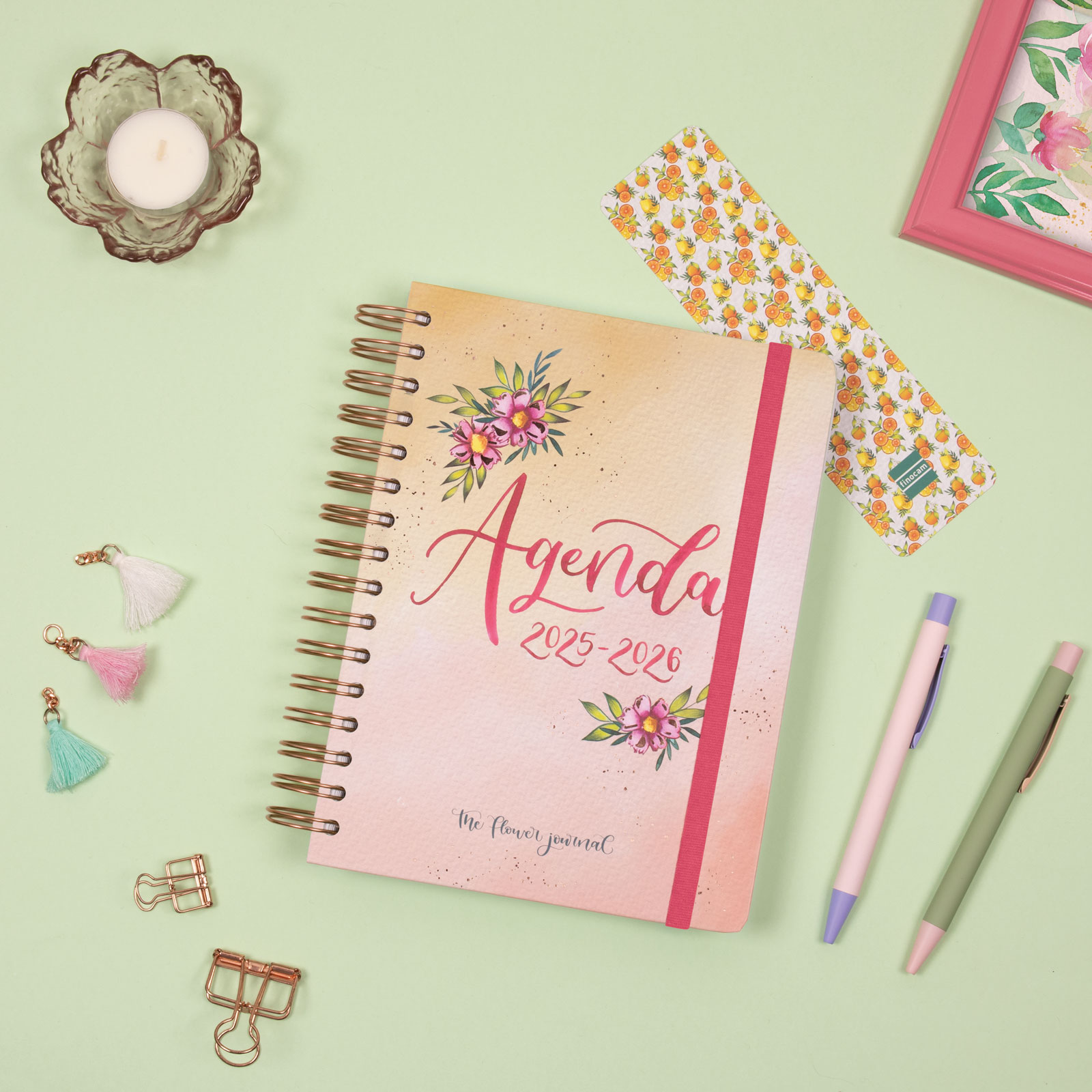 Agenda curso 2025-2026 The Flower Journal E10-155x212 mm 1 día página Finocam rosa Rosa-2