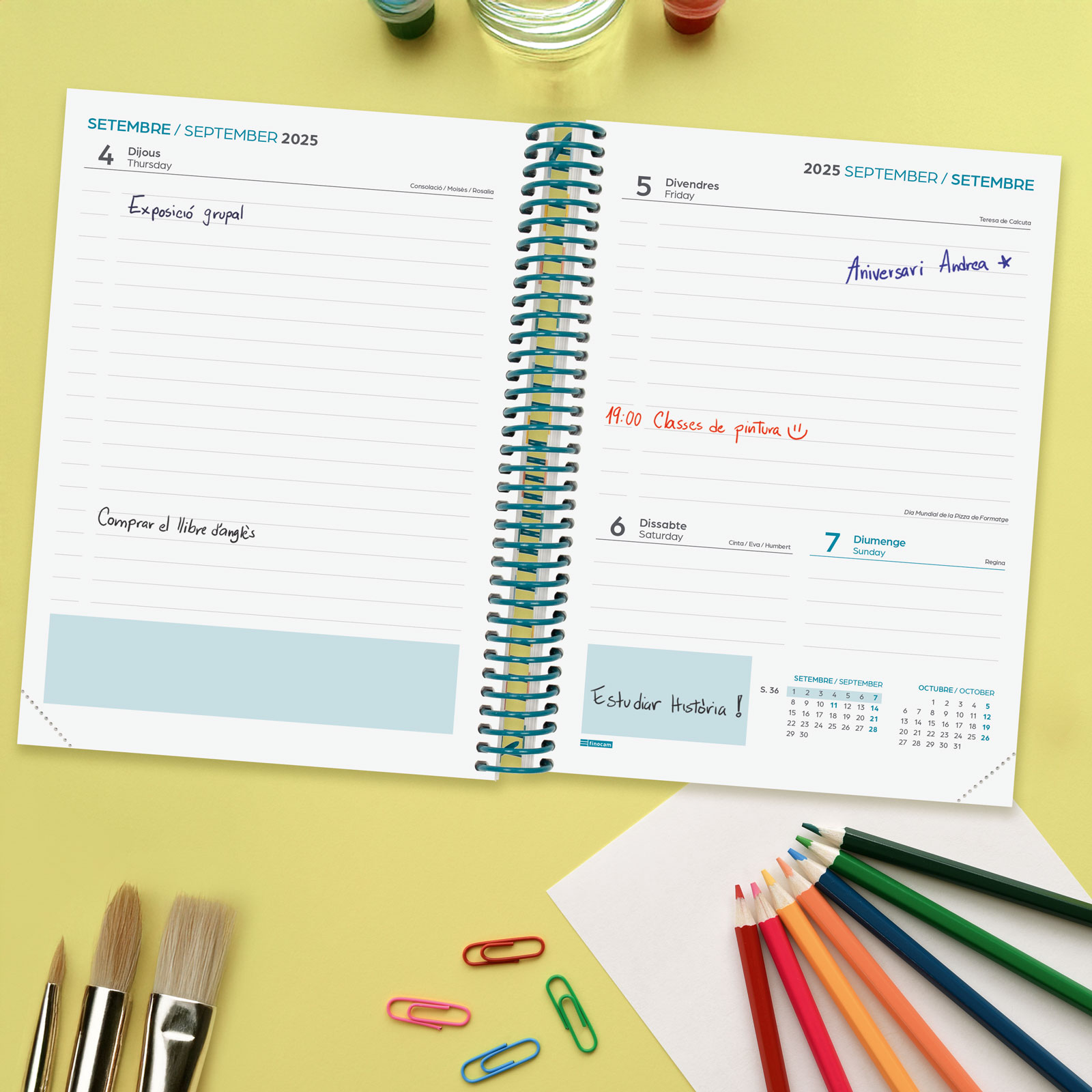 Agenda curso 2025-2026 Diva 1/4-155x212 mm 1 día página Colors Finocam catalán multilingüe 3