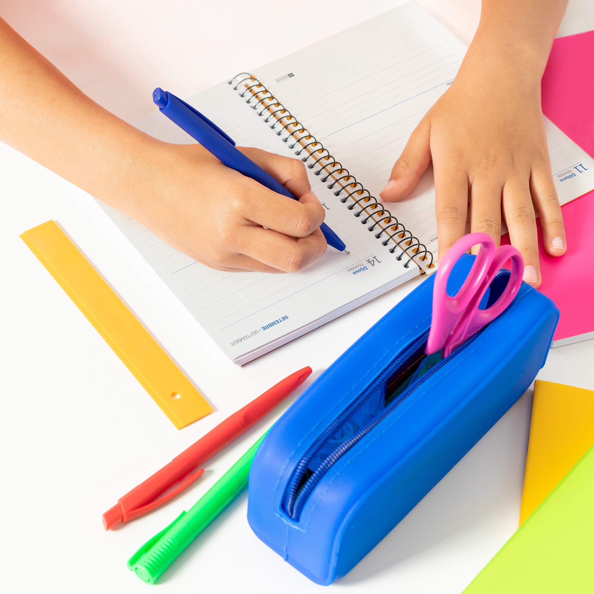 Agenda Escolar Activa Semana Vista Eco Confetti 2025-2026 Miquelrius Catalán Multicolor-9