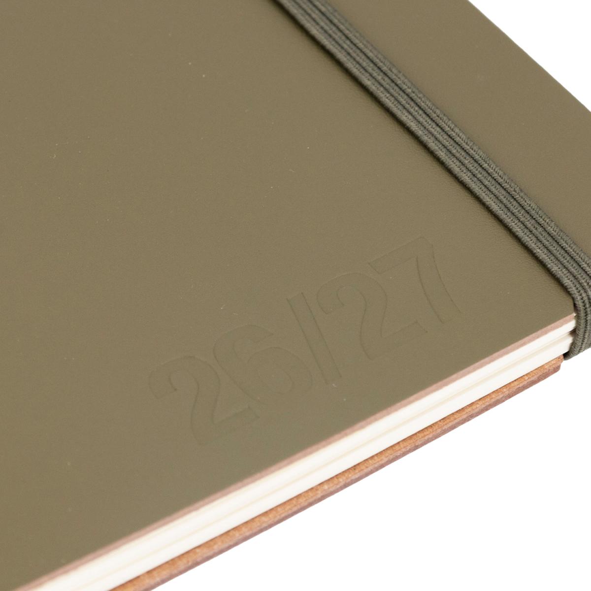 Agenda Escolar 2026-2027 Vista por Semana A5 Vacavaliente Bilingüe em Pele Reciclada – Colors Olive 4