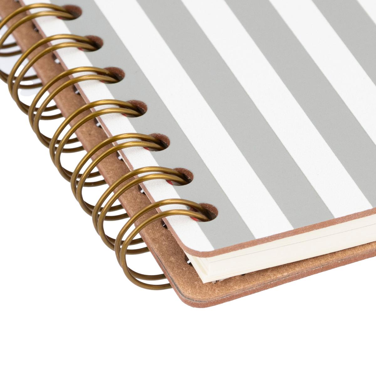 Agenda Escolar 2026-2027 Vista por Semana A5 Vacavaliente Bilingüe em Pele Reciclada – Stripes Pink Sand 3