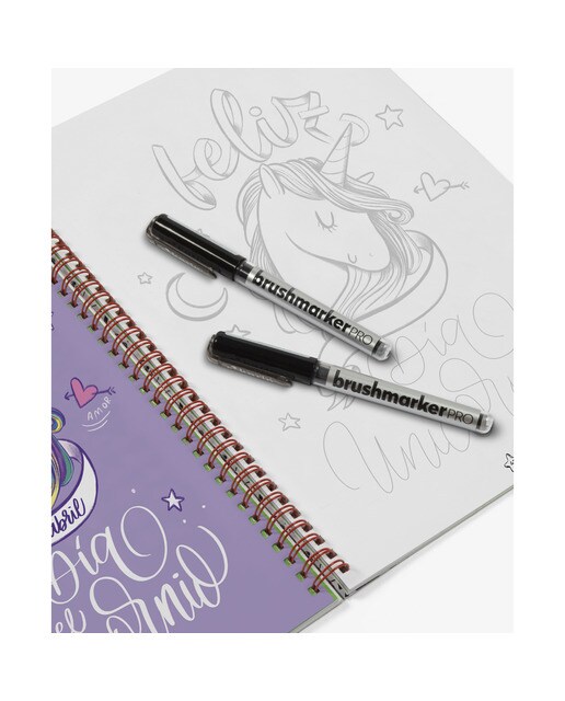 Caderno  temático unicornio lettering de Amperse 3