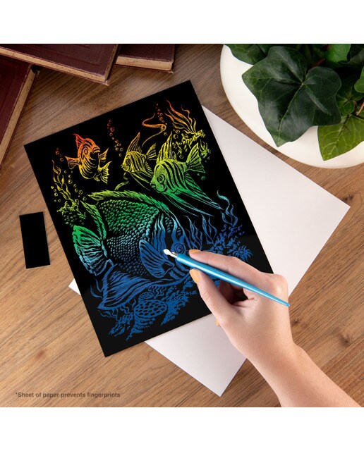 Folhas pretas, Engraving Art Arcoiris desenhos tropicais Royal & Langnickel 3