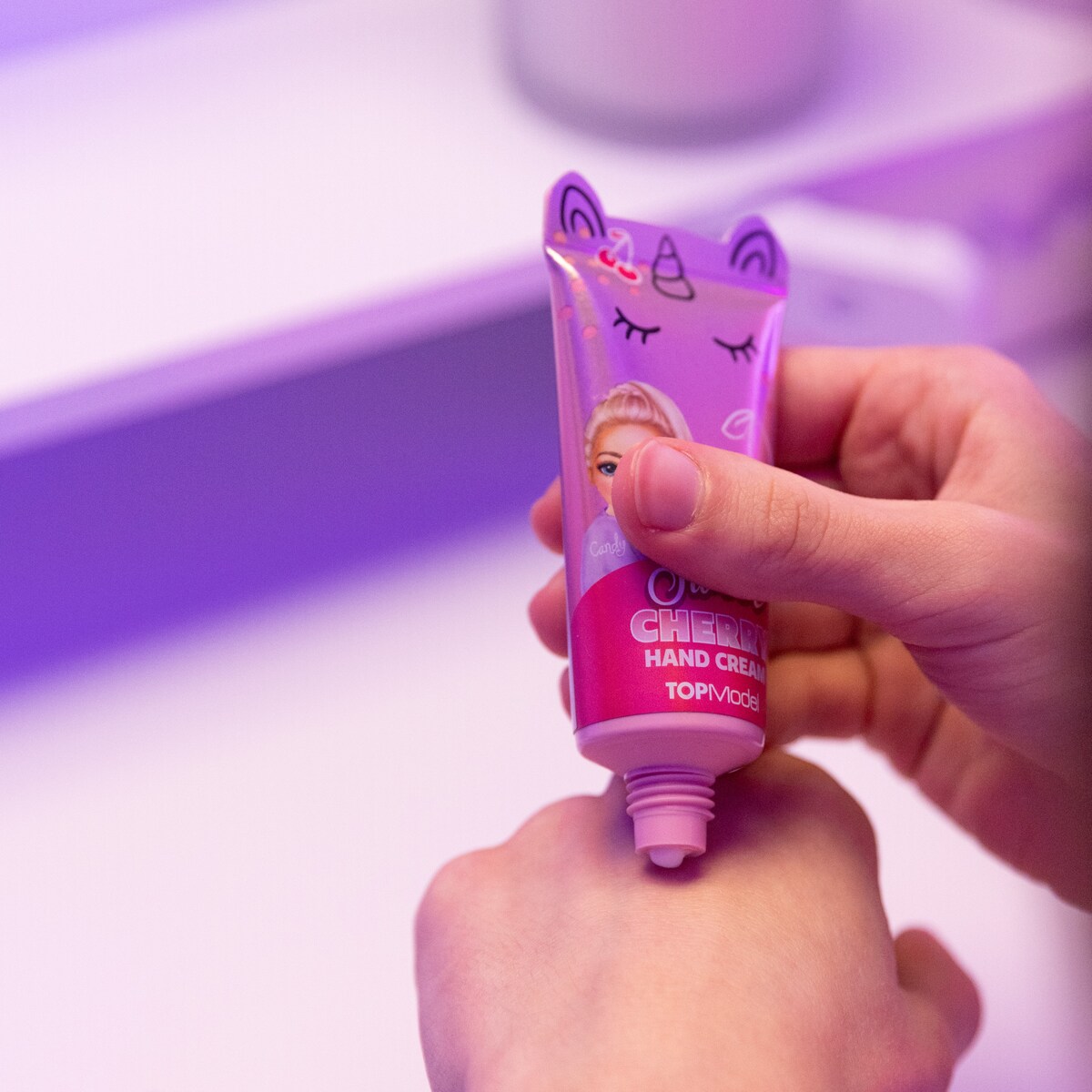 Crema de manos TOPModel Surtido-4