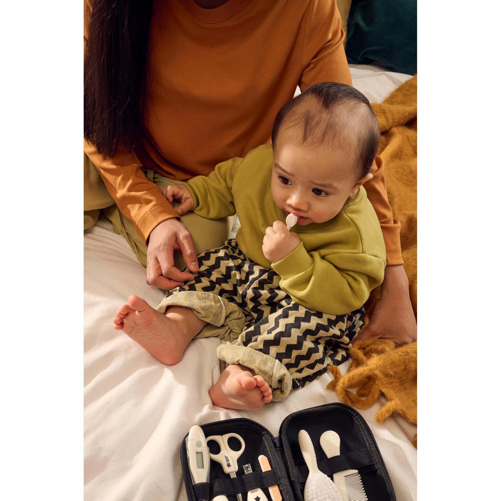 Set de Cuidado y Aseo Bebé Tommee Tippee con 9 accesorios Blanco Blanco-27