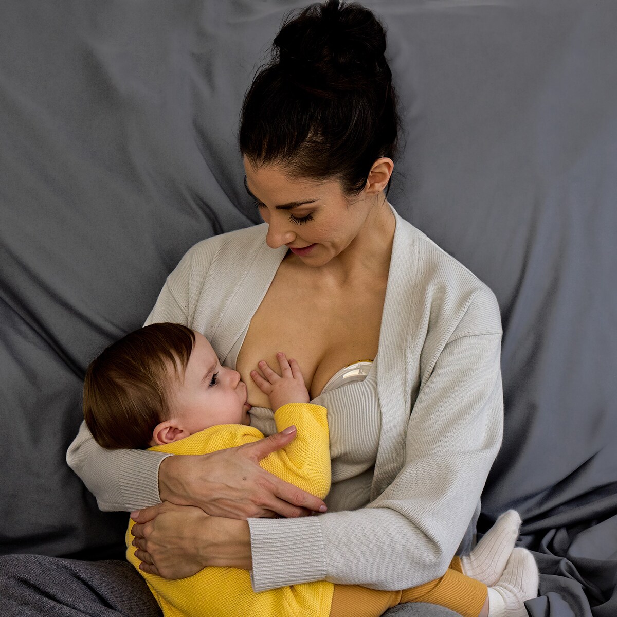 Bomba Tira-Leite Elétrica sem Cabos Magic In Bra Simples Branco-7