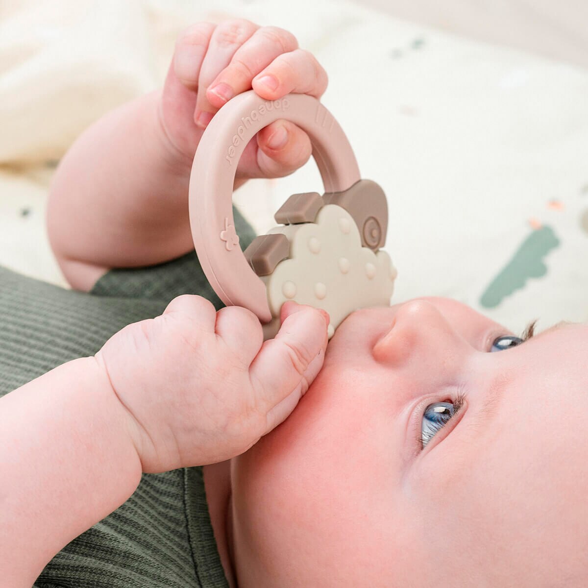 Mordedor de Silicone Tiny Farm Rosa-claro-3