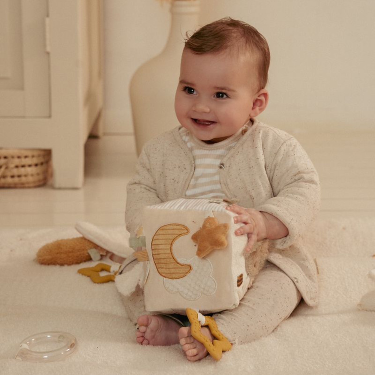Cubo macio de atividades Little Dutch coleção Newborn Naturals Bege Serra-5