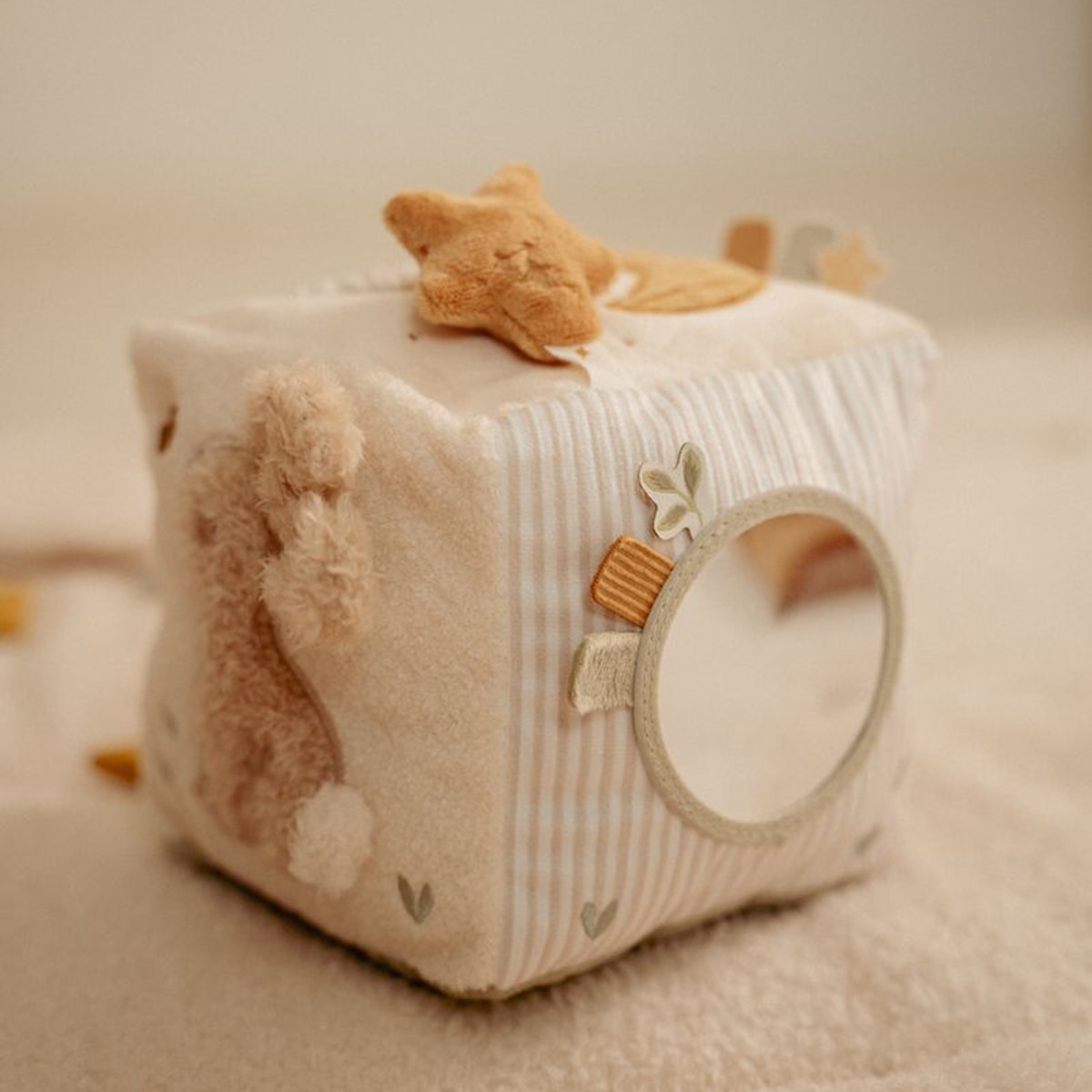 Cubo macio de atividades Little Dutch coleção Newborn Naturals Bege Serra-9