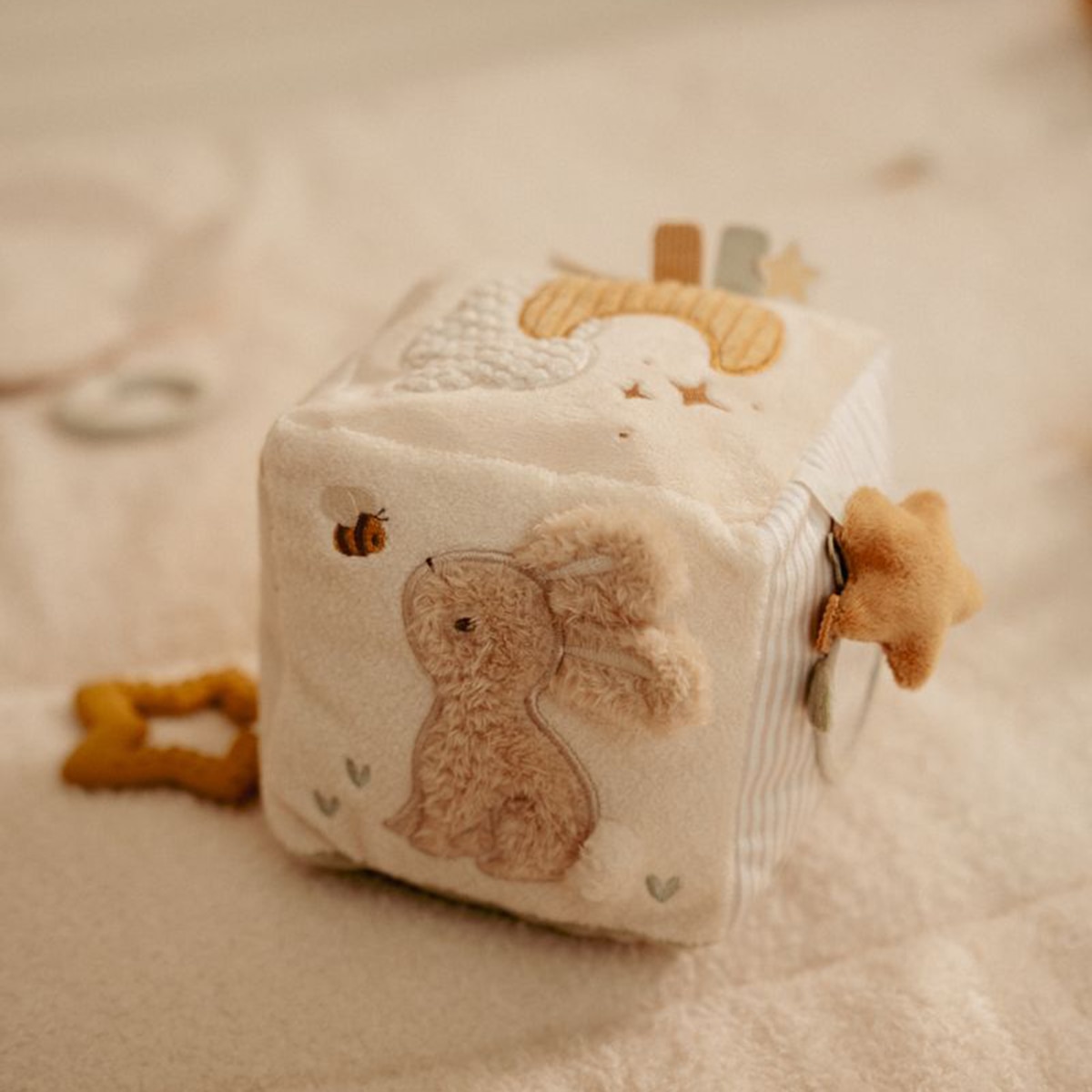 Cubo macio de atividades Little Dutch coleção Newborn Naturals Bege Serra-10
