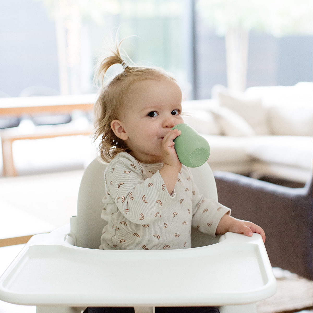 Taza con pajita silicona EZPZ Mini (12M+) - Gris verdoso Gris verdoso-6