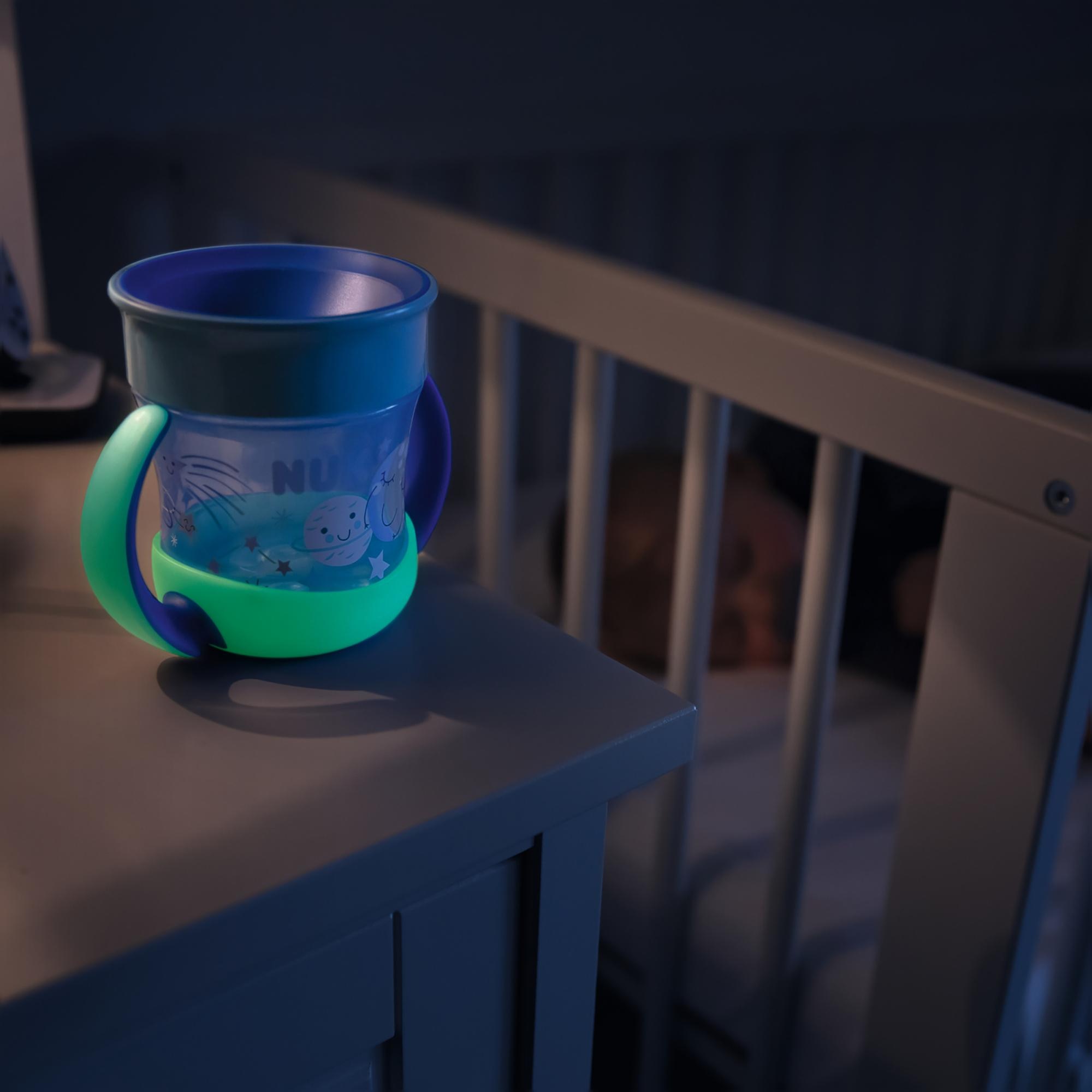 Taza de aprendizaje Nuk magic Glow in dark 160ml (6m+) - Azul Azul-6