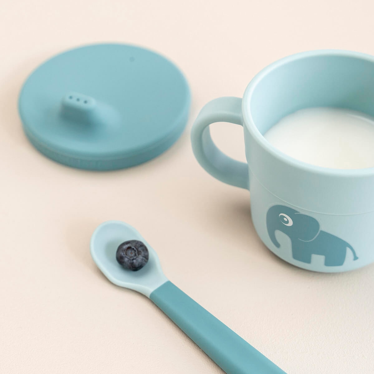 Copo Antiderrapante de Aprendizagem e Porta-Snacks com Asas Coleção Foodie Azul-claro-7