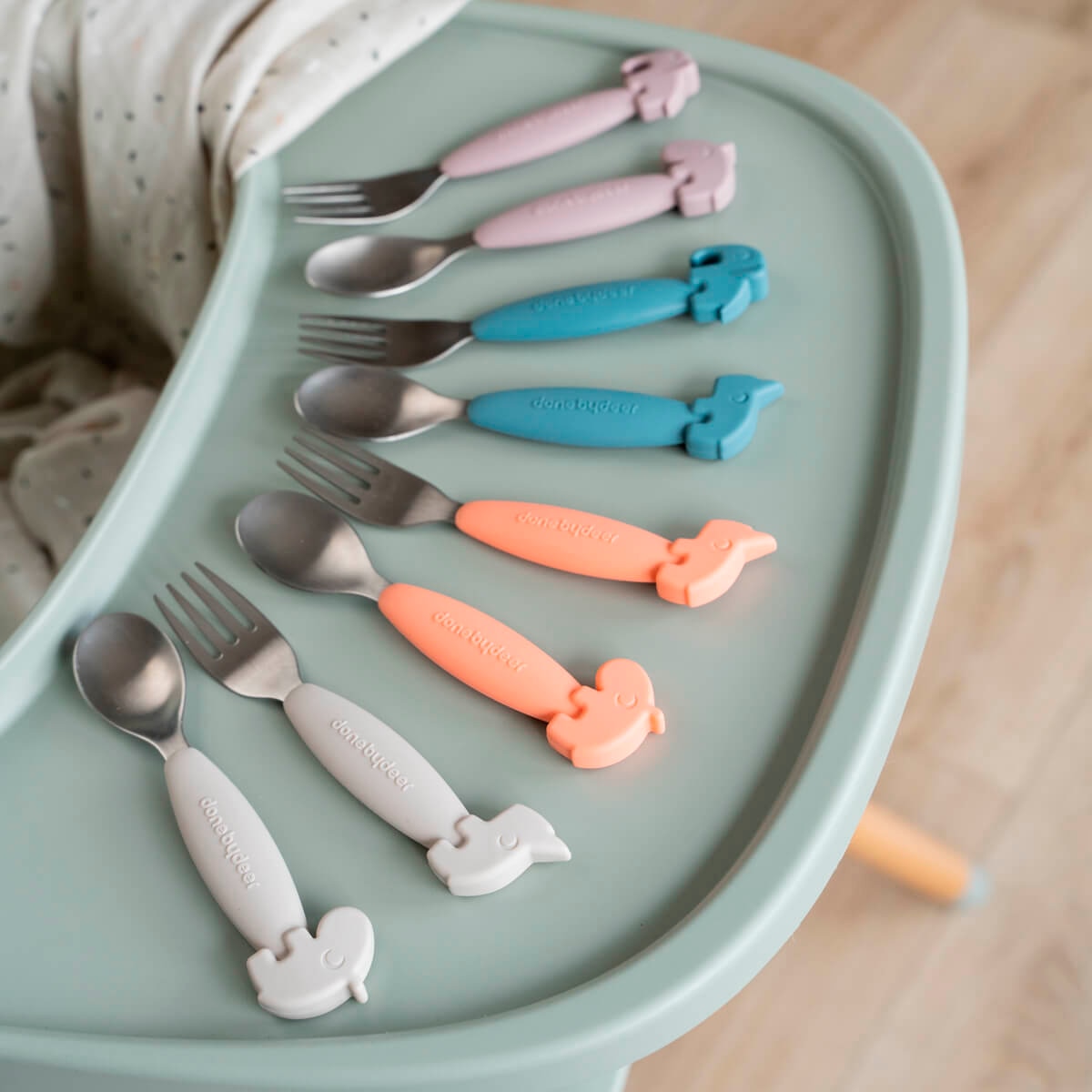 Colher e Garfo Silicone Fácil Manuseamento - Areia Bege-4