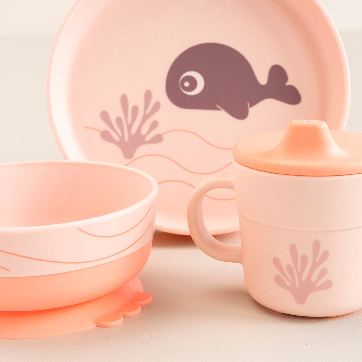 Set de vajilla Done by Deer con plato, bowl ventosa y taza de aprendizaje - Rosa pastel Rosa pastel-8