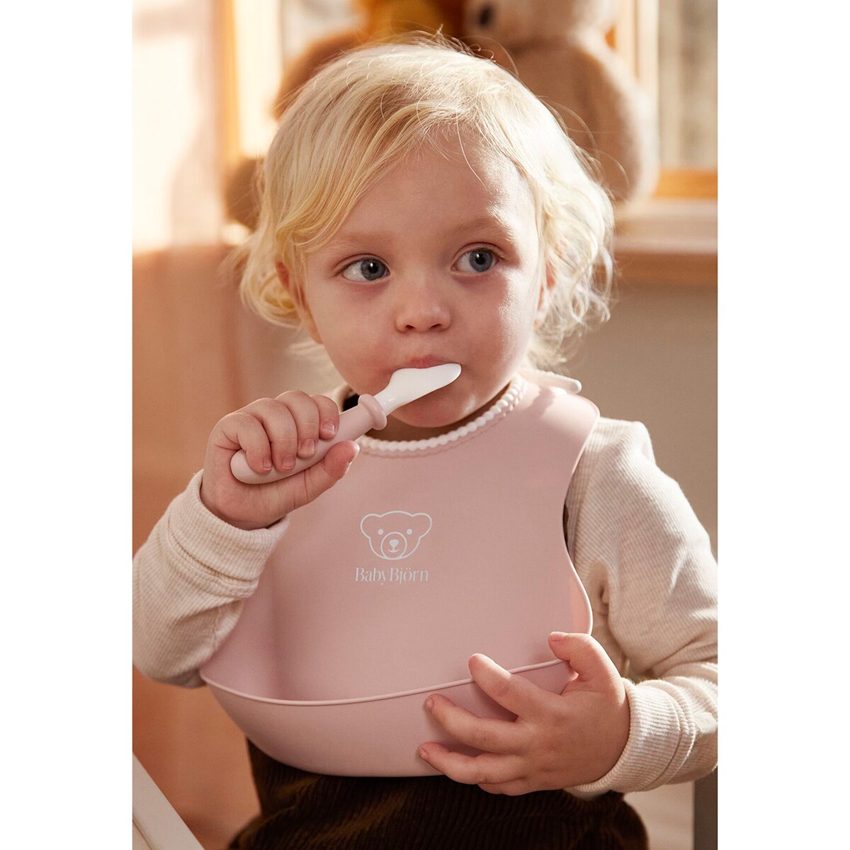 Babero de plástico BabyBjörn cuello ajustable - Rosa pastel Rosa pastel-3