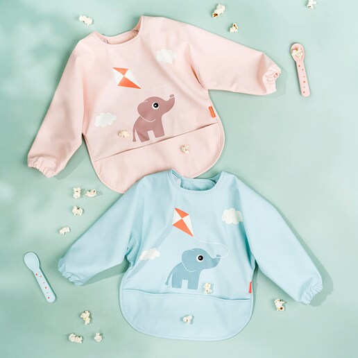 Imagen 0 de Babero impermeable Done by Deer con bolsillo recoge migas y mangas playground Azul claro