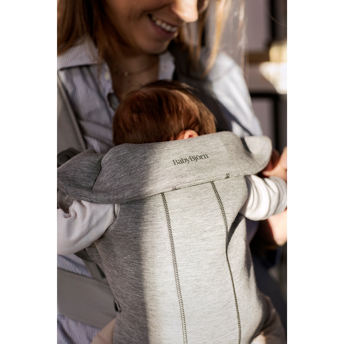 Mochila portabebé BabyBjörn Mini 3D Jersey 2 posiciones - Gris claro Gris claro-5