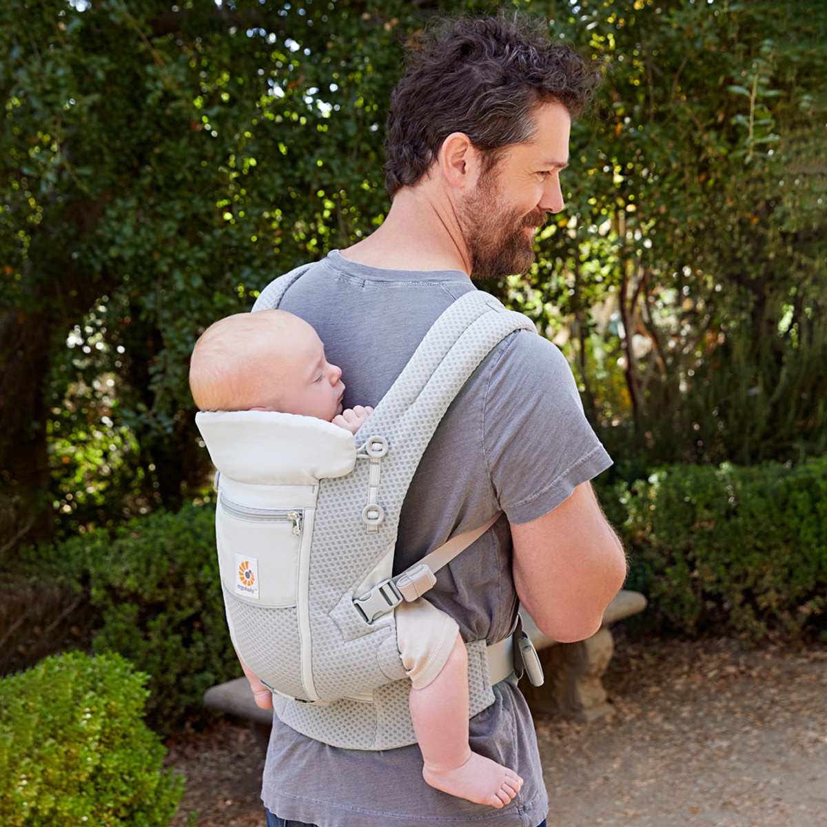 Mochila portabebe Ergobaby Adapt Softflex Mesh 3 posiciones - Gris claro Gris claro-6