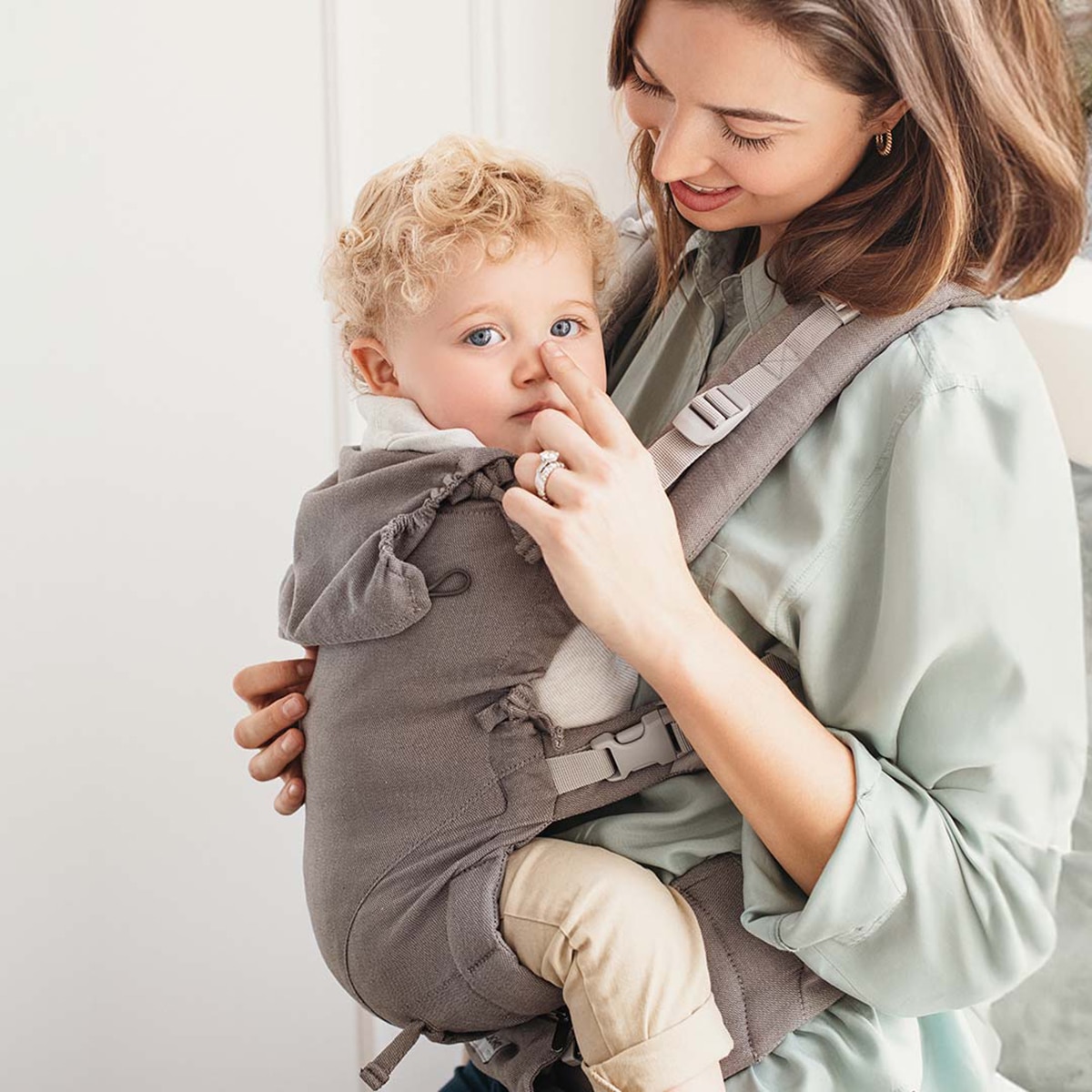 Imagen 7 de Mochila portabebe Quokkababy E-carrier 3 posiciones - Gris Gris