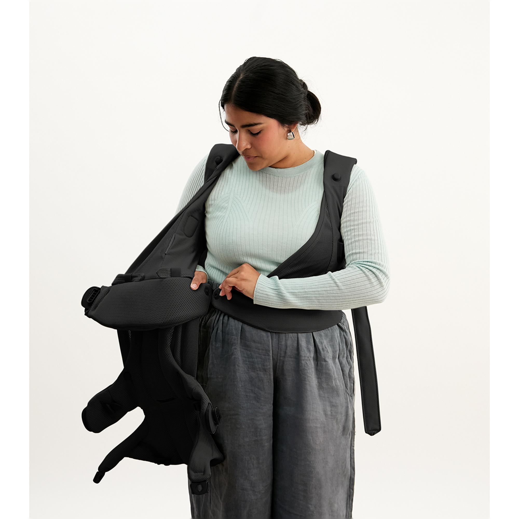 Mochila portabebé BabyBjörn Hold tejido Mesh 3 posiciones - Negro Negro-13