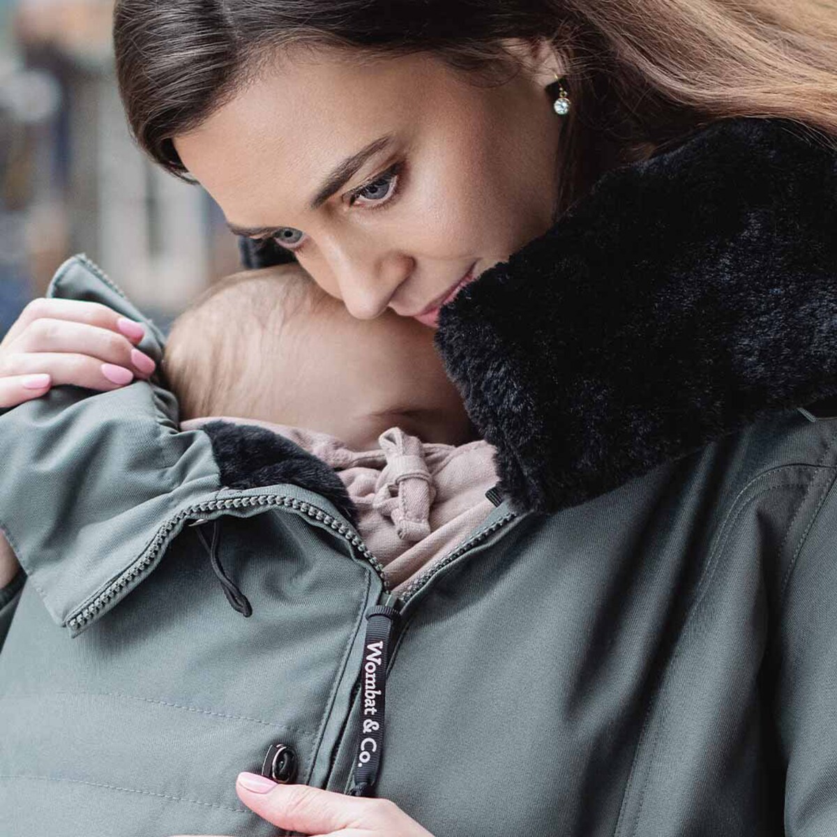 Abrigo de porteo y premama Wombat co london wallaby · Wombat&Co