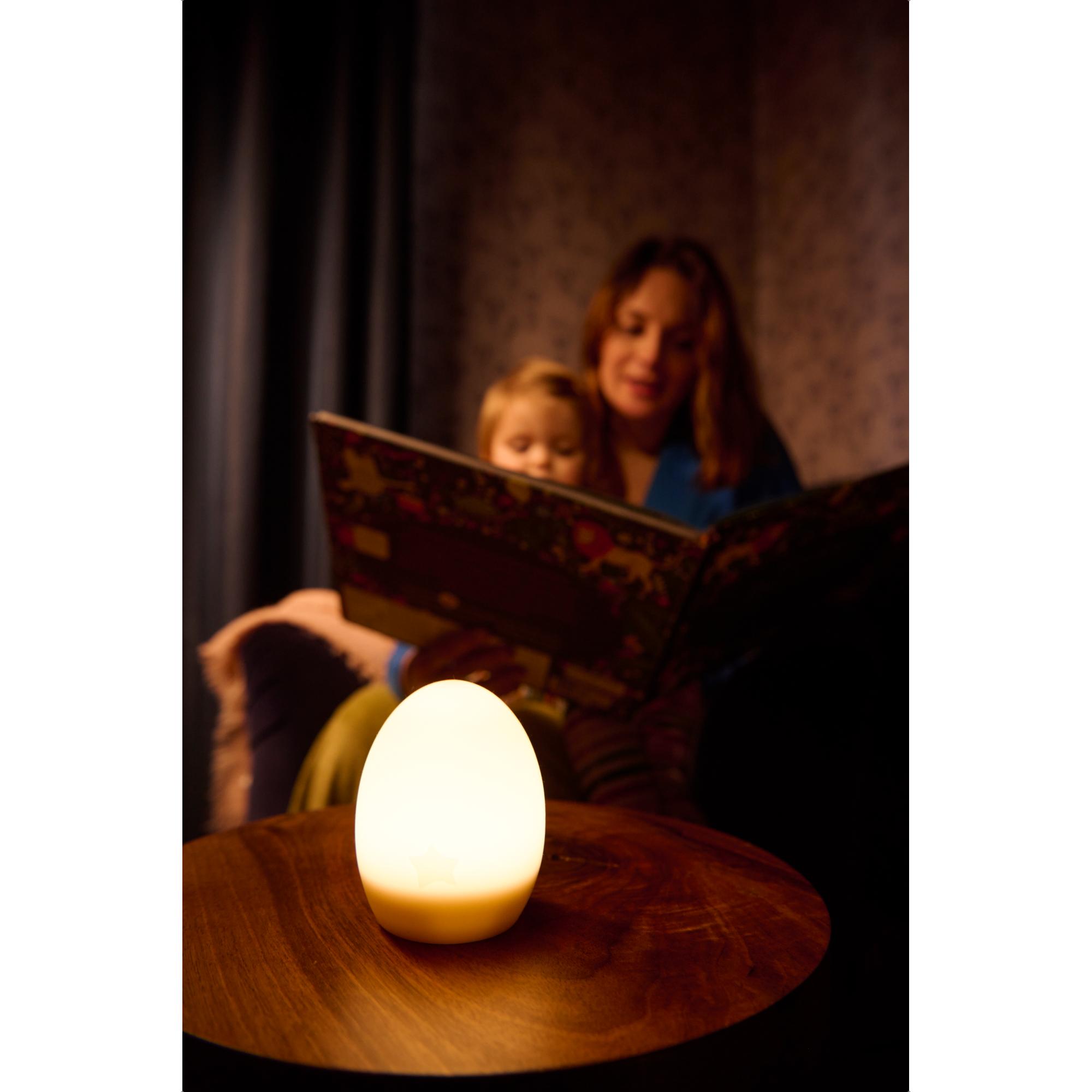 Luz Quitamiedos Tommee Tippee Pingüino Grobite luz nocturna 2 en 1 de silicona - Blanco Blanco-10