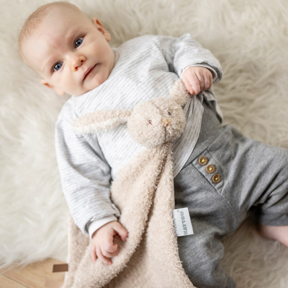 Dou dou maxi conejito Nattou colección Teddy Beige-3