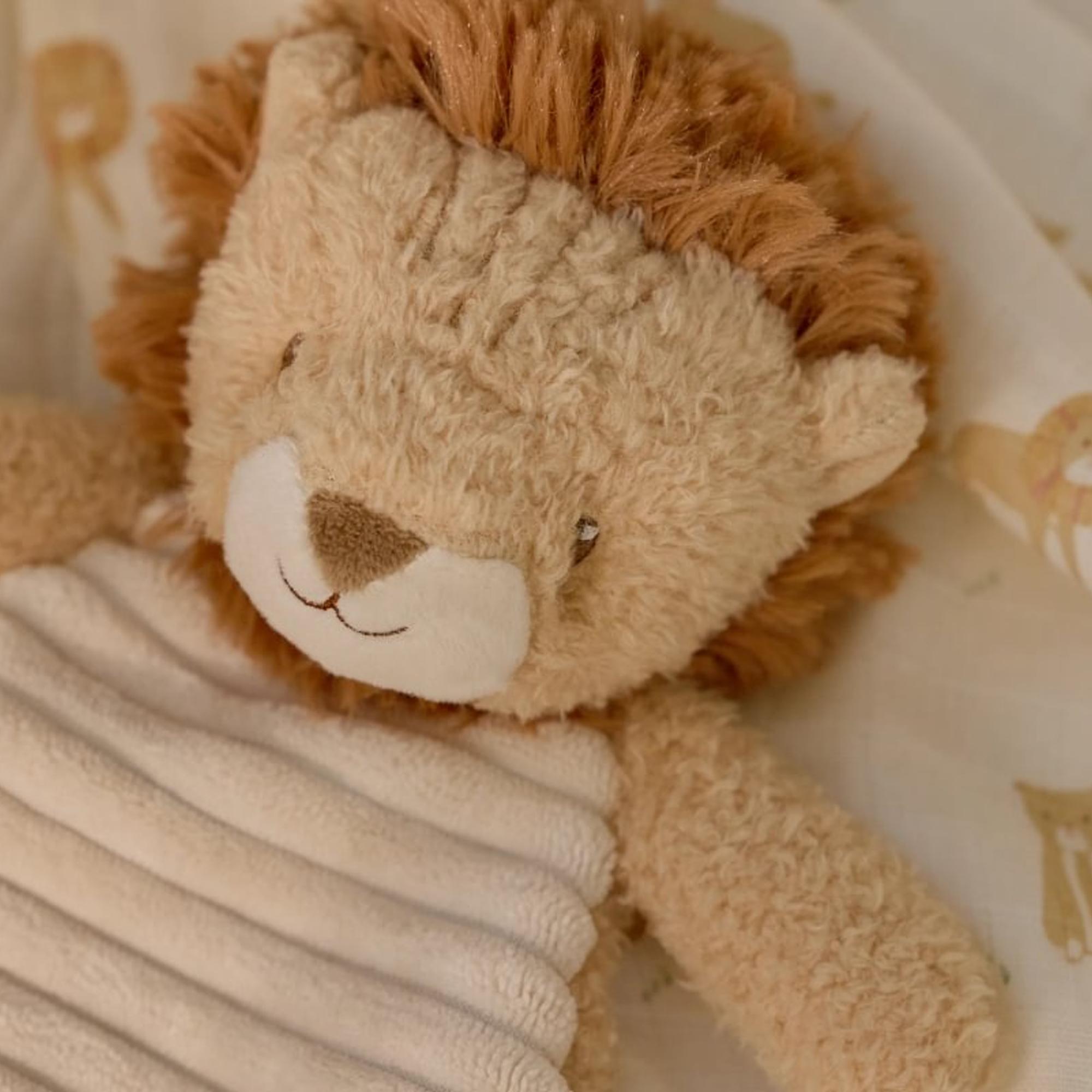 Doudou león Little Dutch texturas colección Safari Friends Multicolor-4