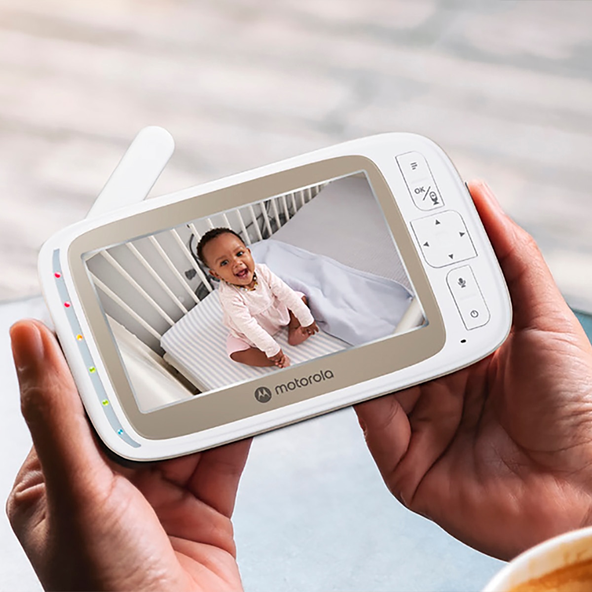 Intercomunicador de Vídeo 5" VM85 com Câmara Robotizada Branco-2