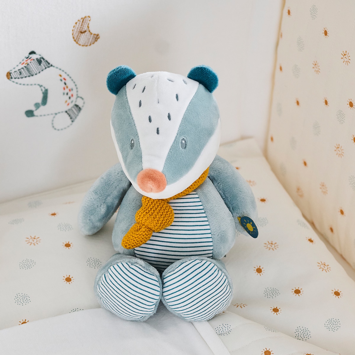 Peluche tejón Nattou colección Felix&Leo Azul-2