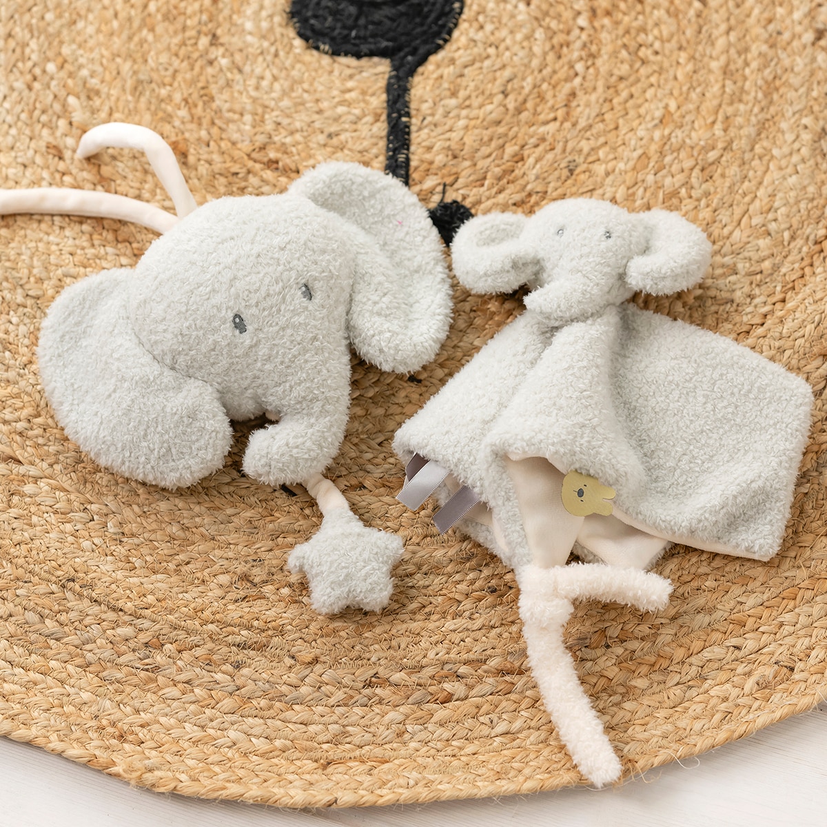 Peluche musical elefante Nattou colección Teddy Gris-3