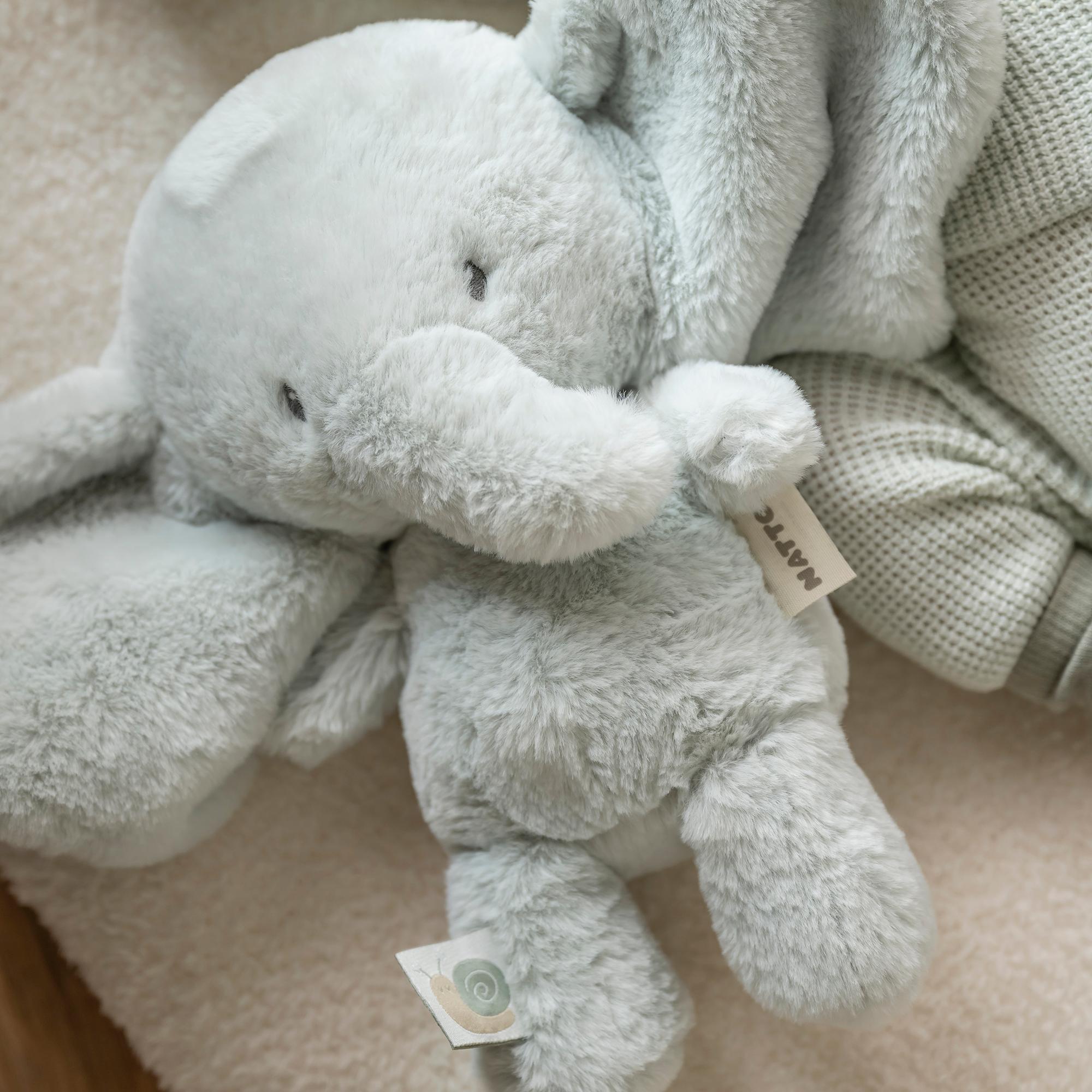 Peluche elefante Nattou blandito colección LouLou Verde Agua-5