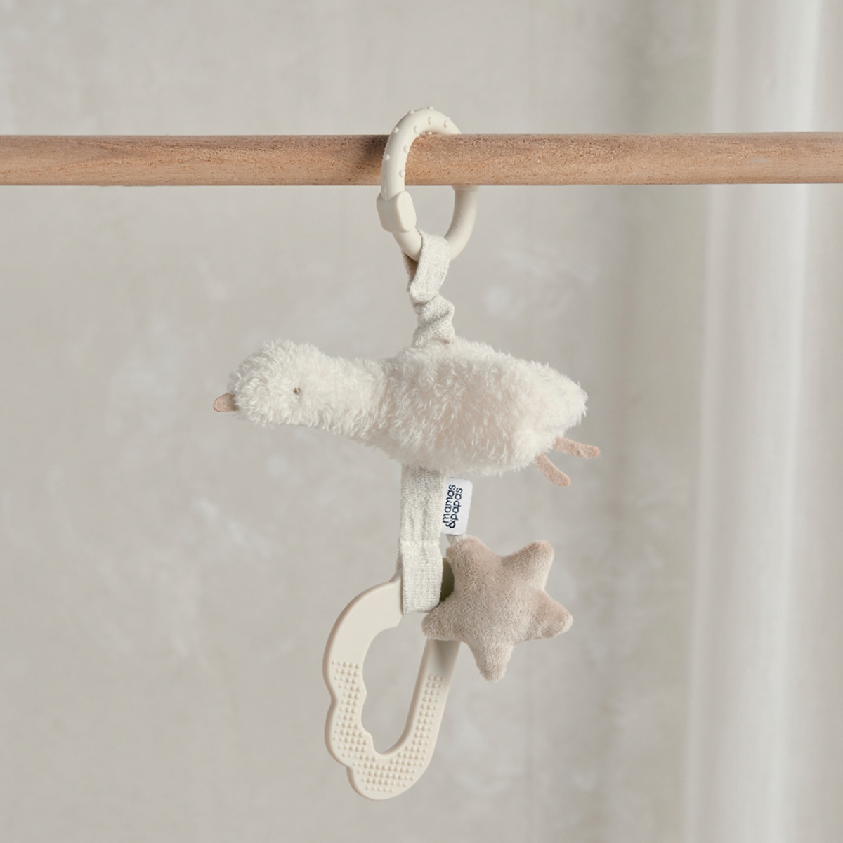 Sonajero Mordedor patito Mamas&Papas colección Duckling Beige-2