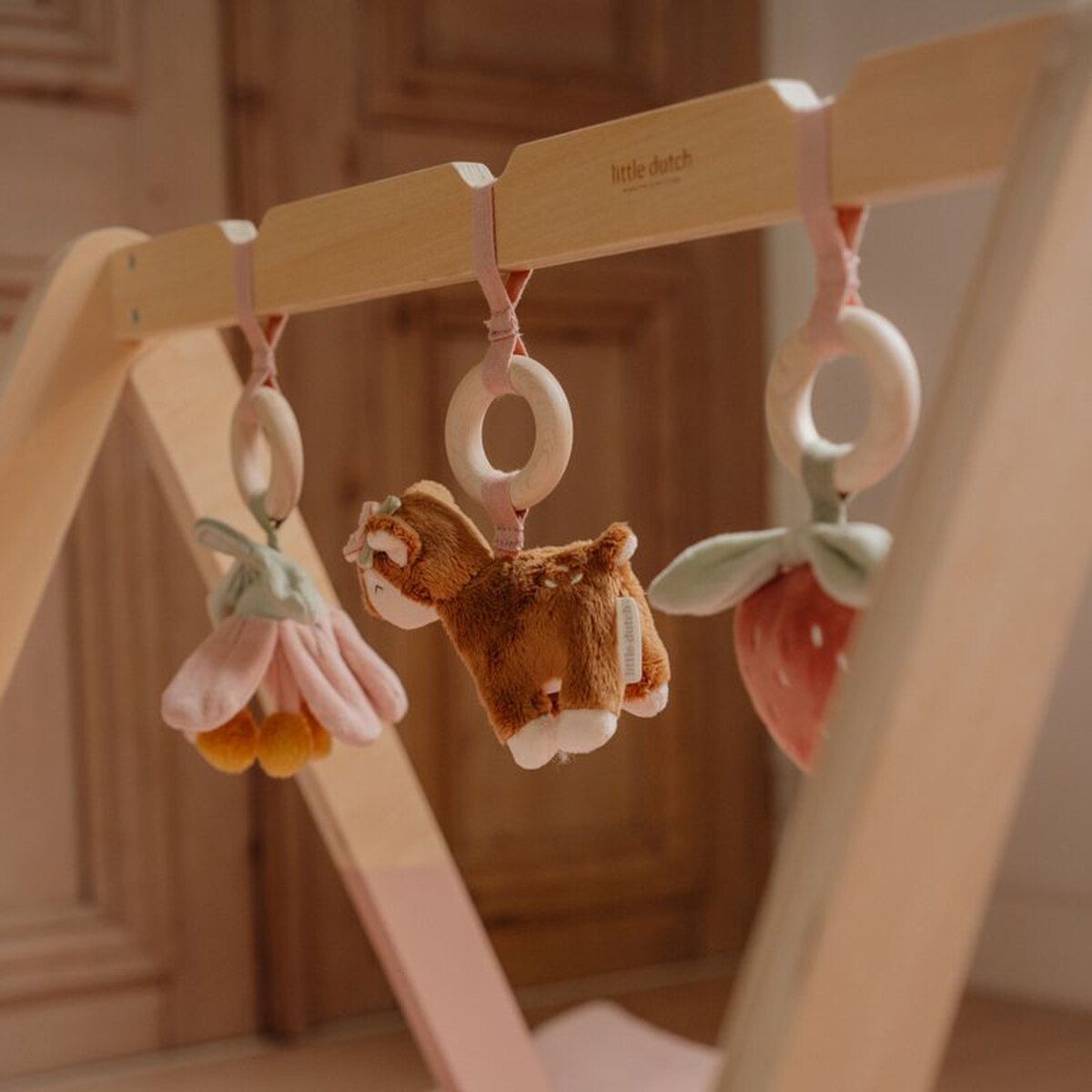 Arco juegos madera Little Dutch babygym con juguetes Rosa claro-7