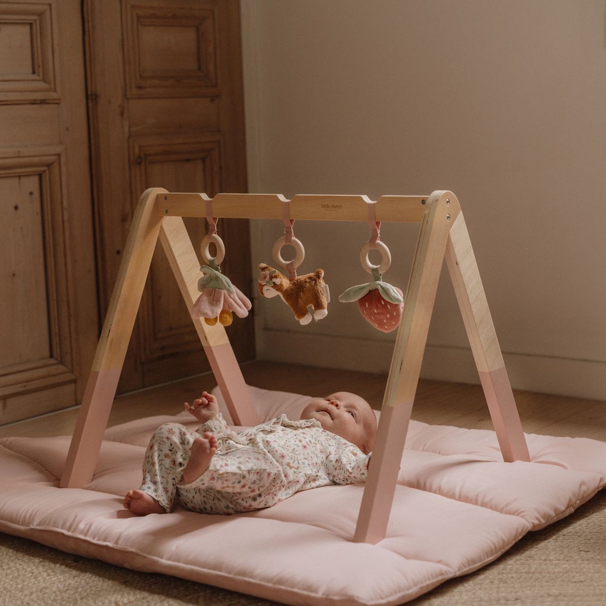 Arco juegos madera Little Dutch babygym con juguetes Rosa claro-8