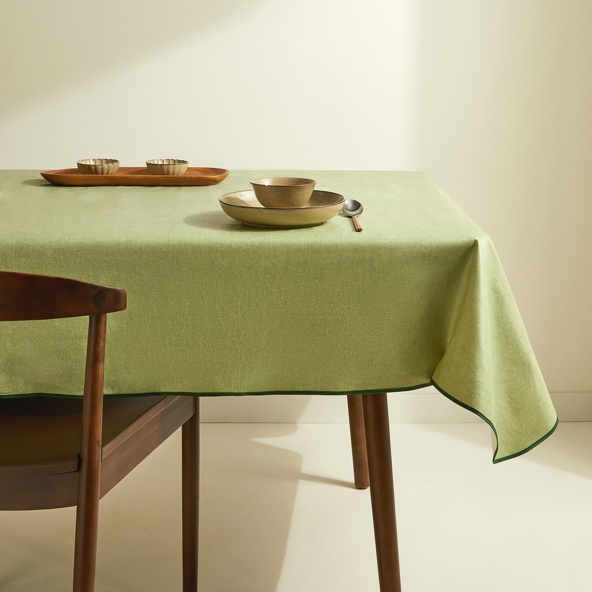 Imagen 0 de Mantel antimanchas PVC Glat Basics El Corte Inglés