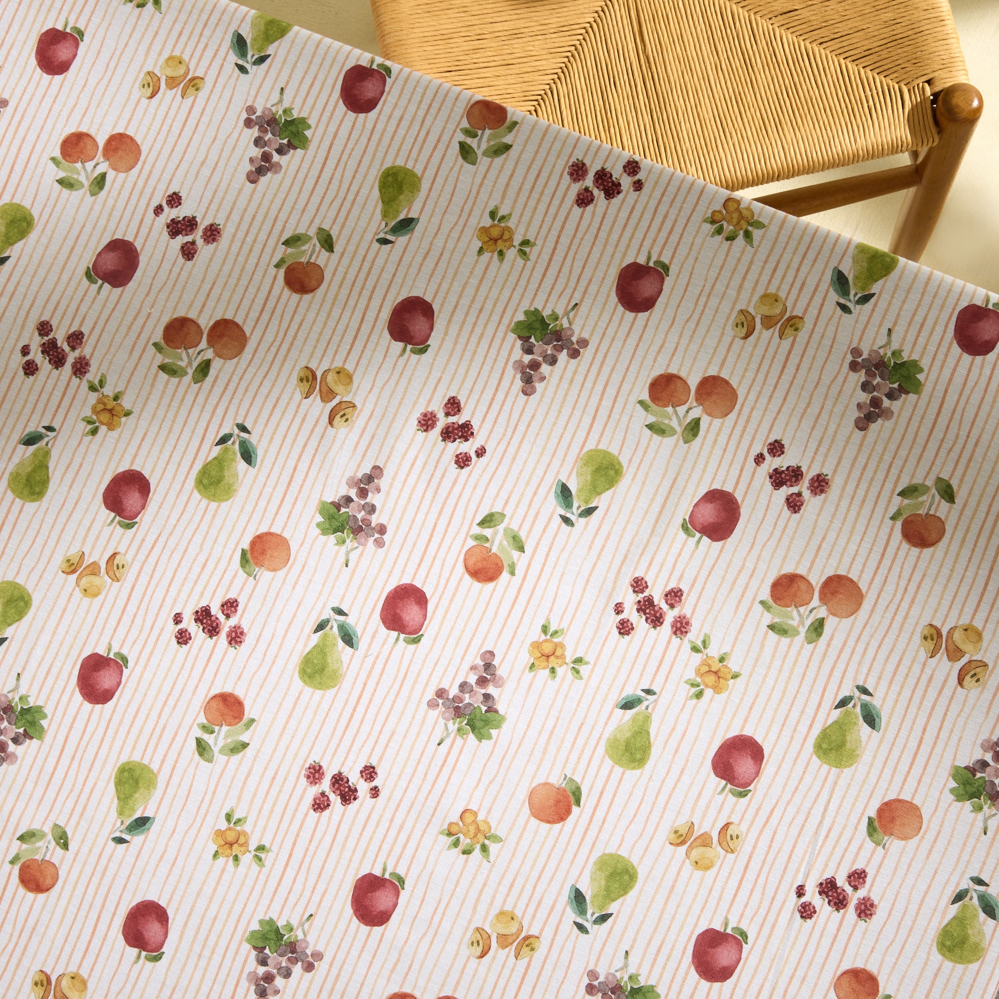 Imagen 0 de Mantel antimanchas resinado Frutos