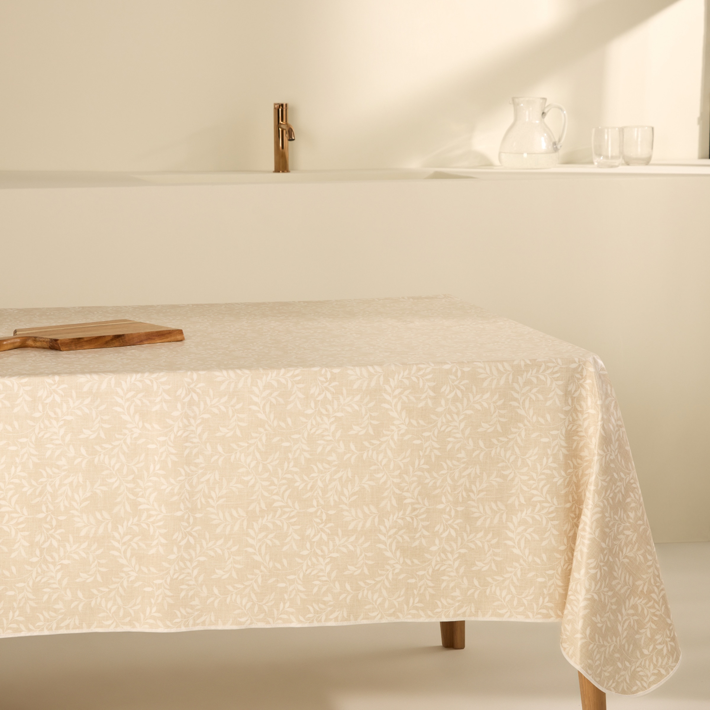 Imagen 0 de Mantel antimanchas PVC Hera Basics El Corte Inglés