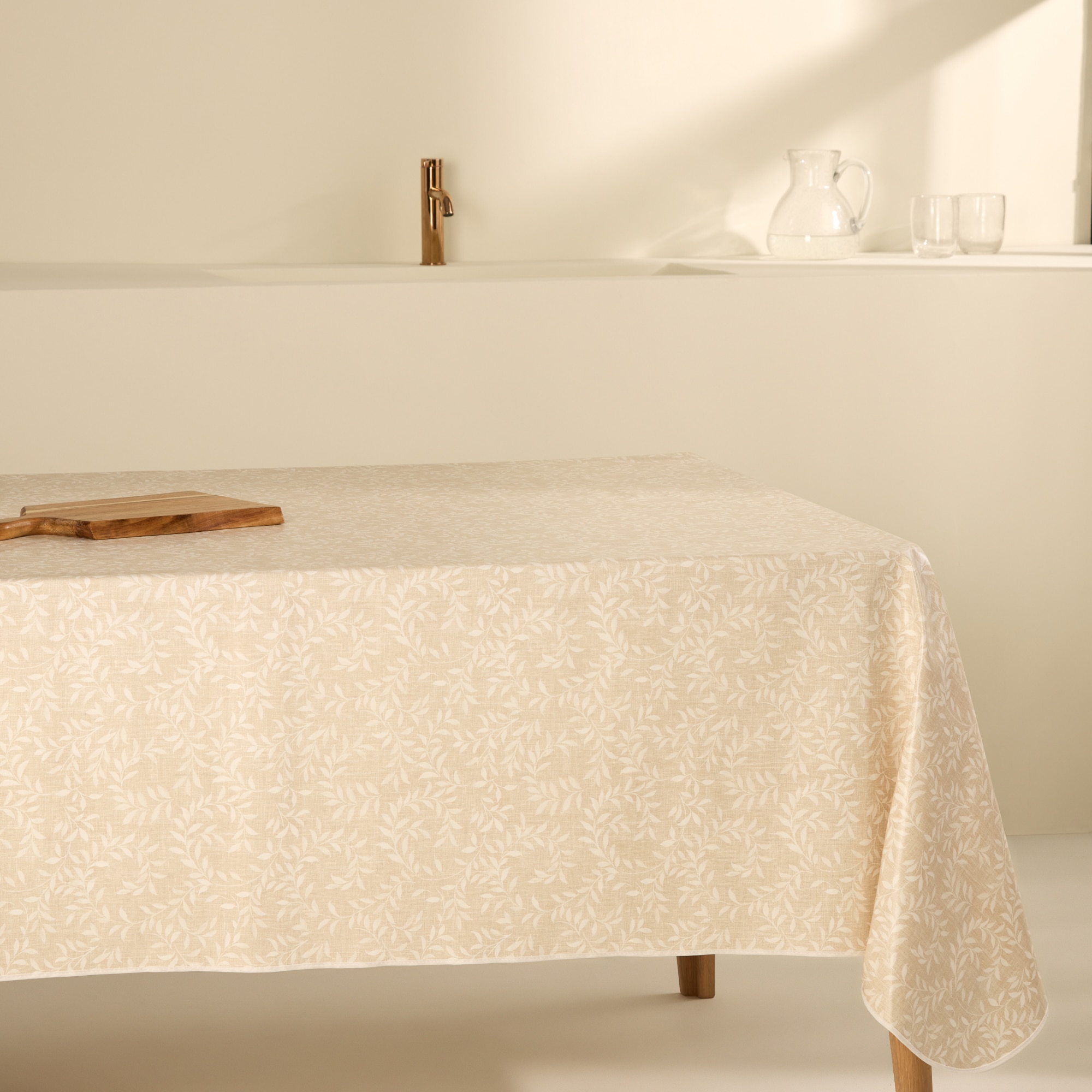 Imagen 0 de Mantel antimanchas PVC Hera Basics El Corte Inglés