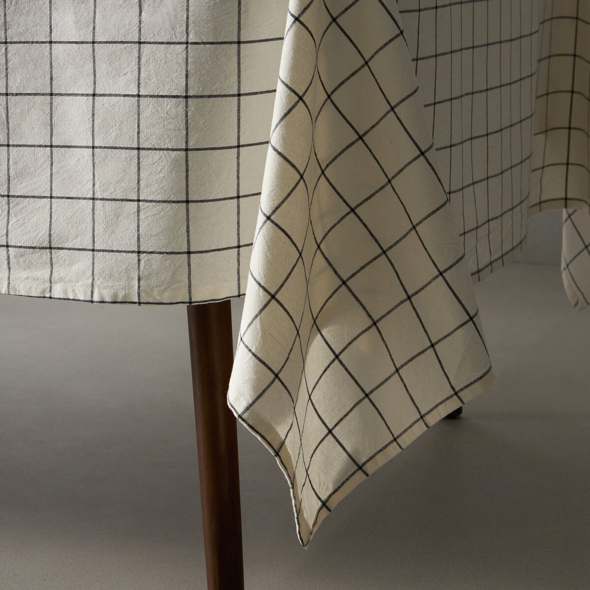 Toalha de Mesa de Algodão aos Quadrados Branco-4