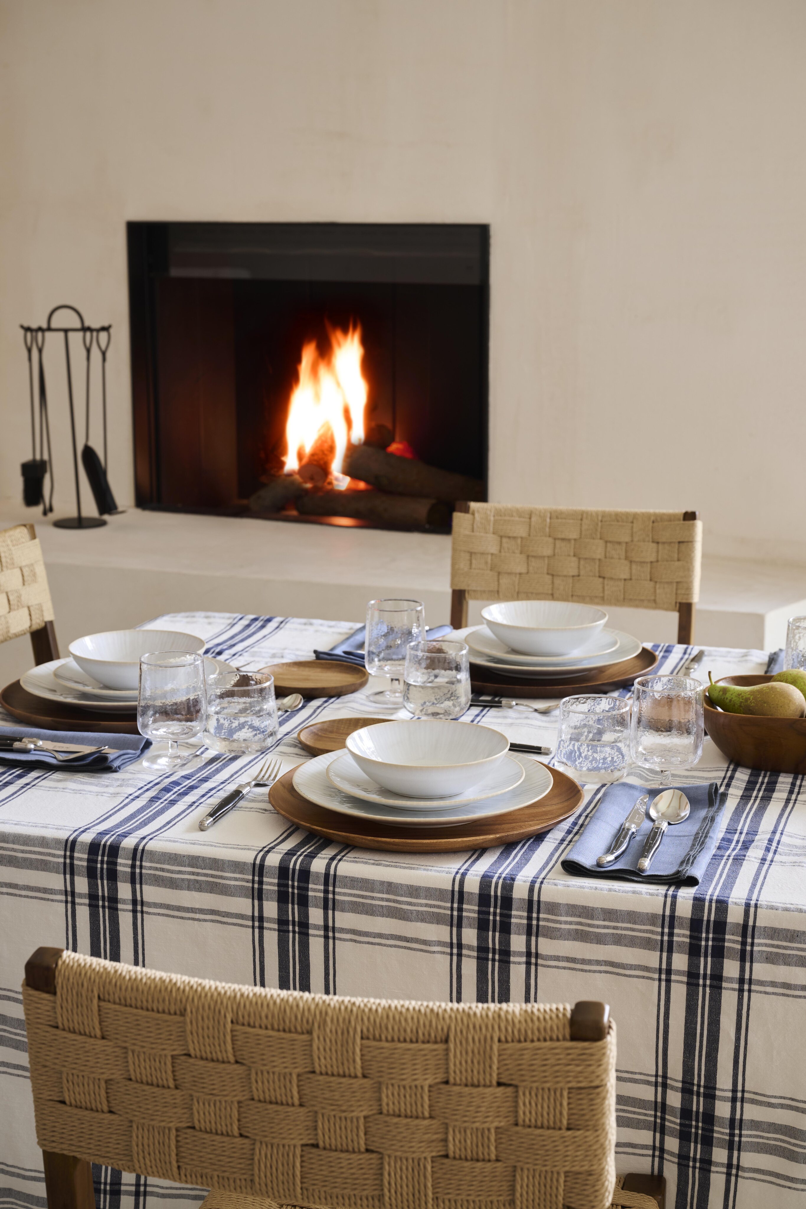 Toalha de Mesa em Algodão e Linho Cannes Azul-6