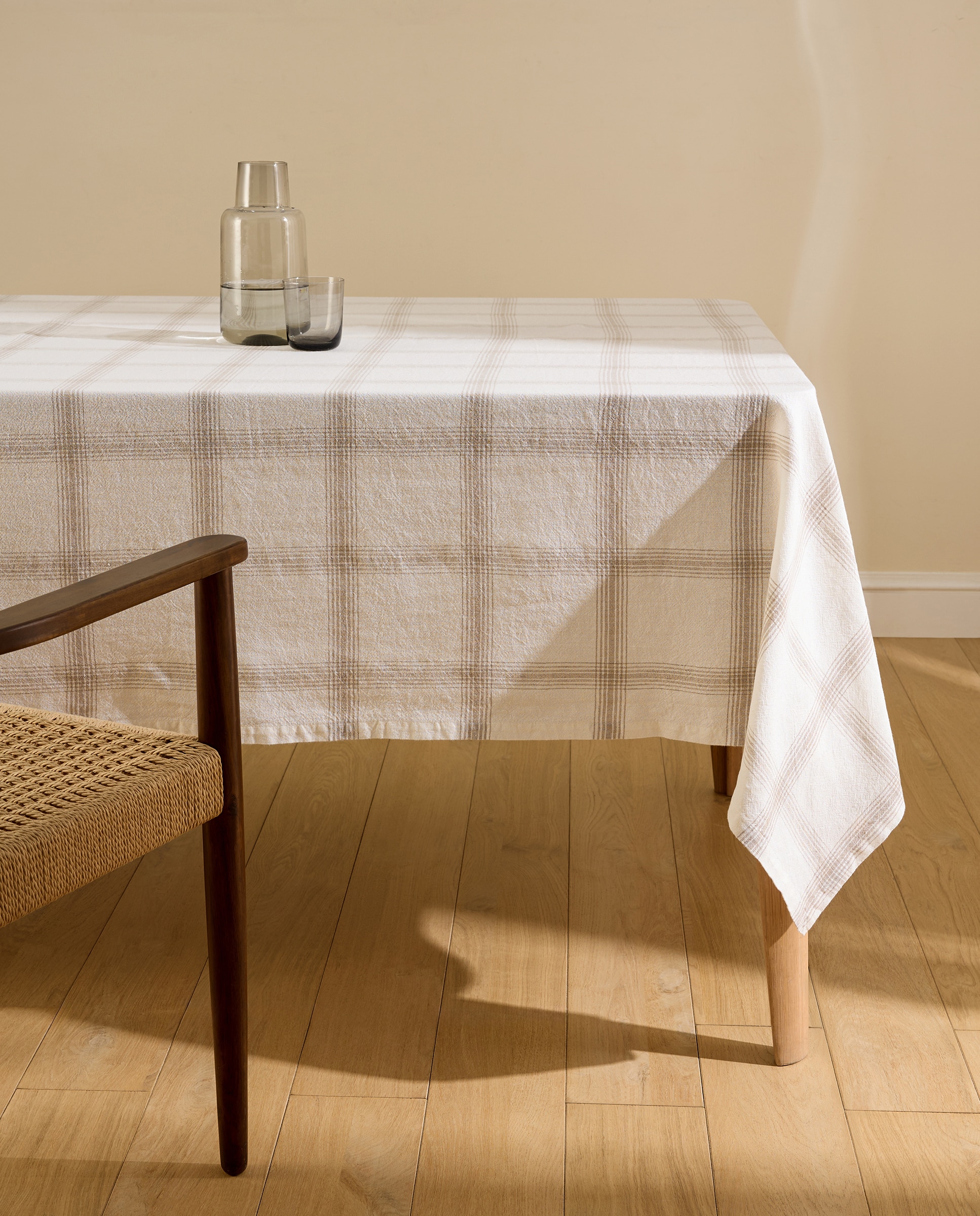 Imagem 0 de Toalha de Mesa de Algodão e Linho Noira