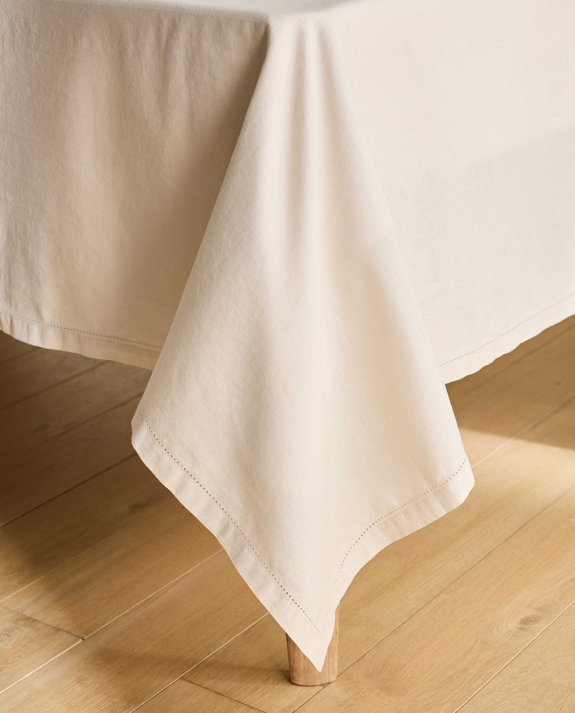 Toalha de Mesa de Algodão e Linho Vainica Bege-4
