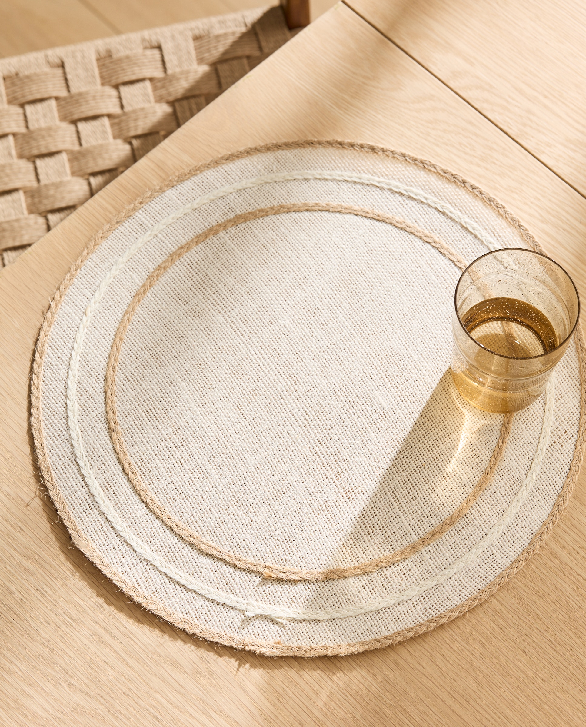 Imagem 0 de Individual de Mesa Redondo em Juta Muse
