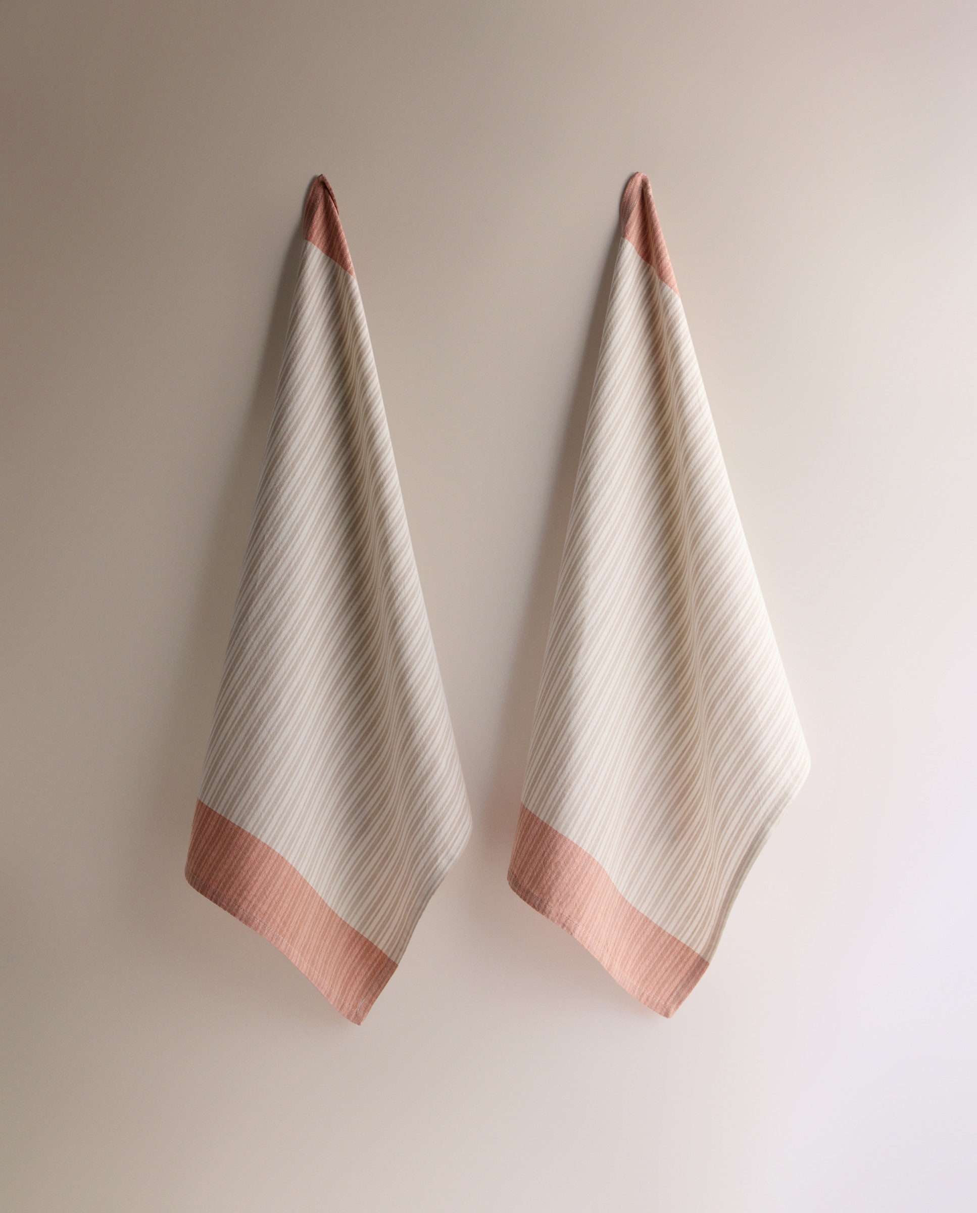 Conjunto de 2 Panos de Cozinha de Algodão às Riscas Rosa-2