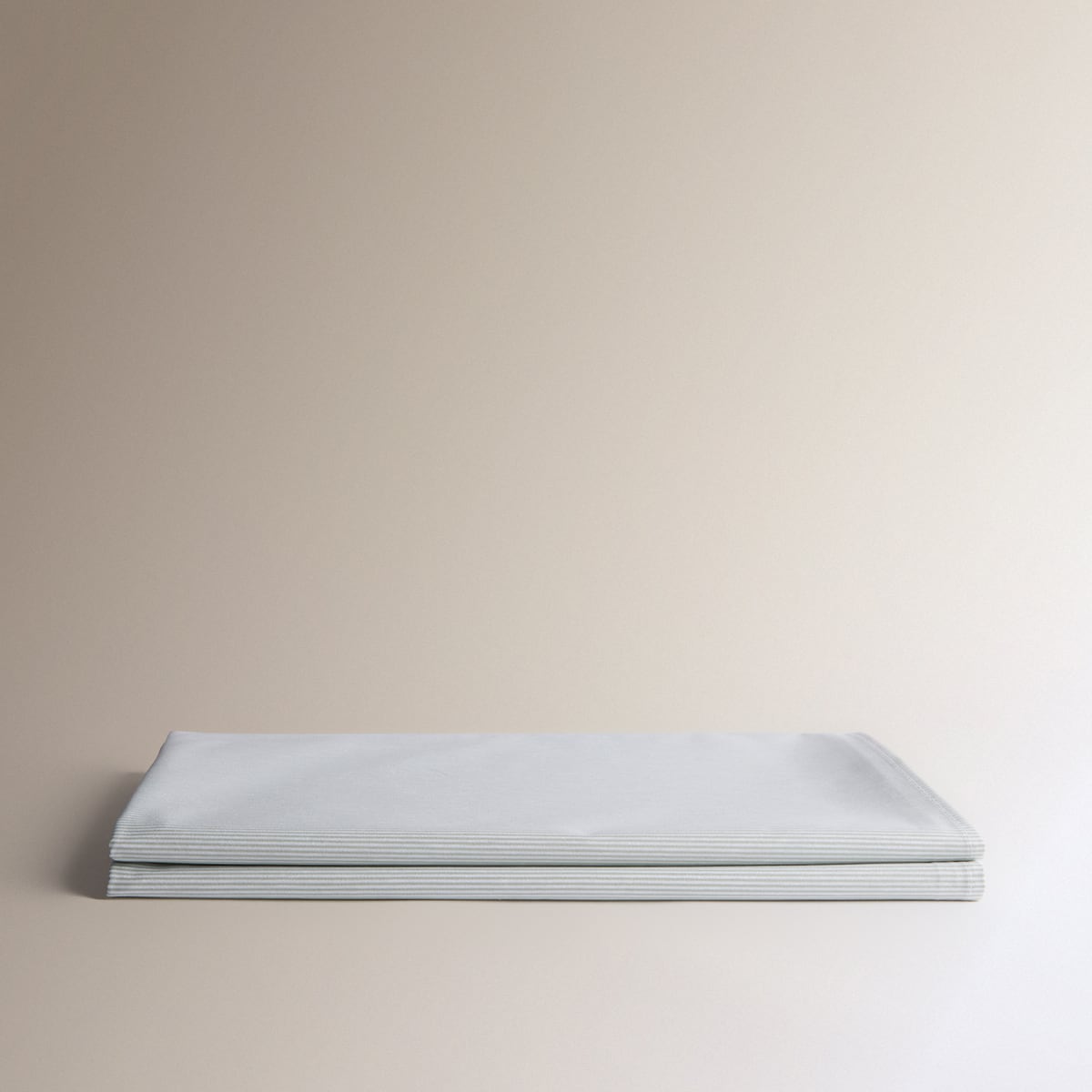 Toalha de mesa antimanchas resinada Laura Verde-2