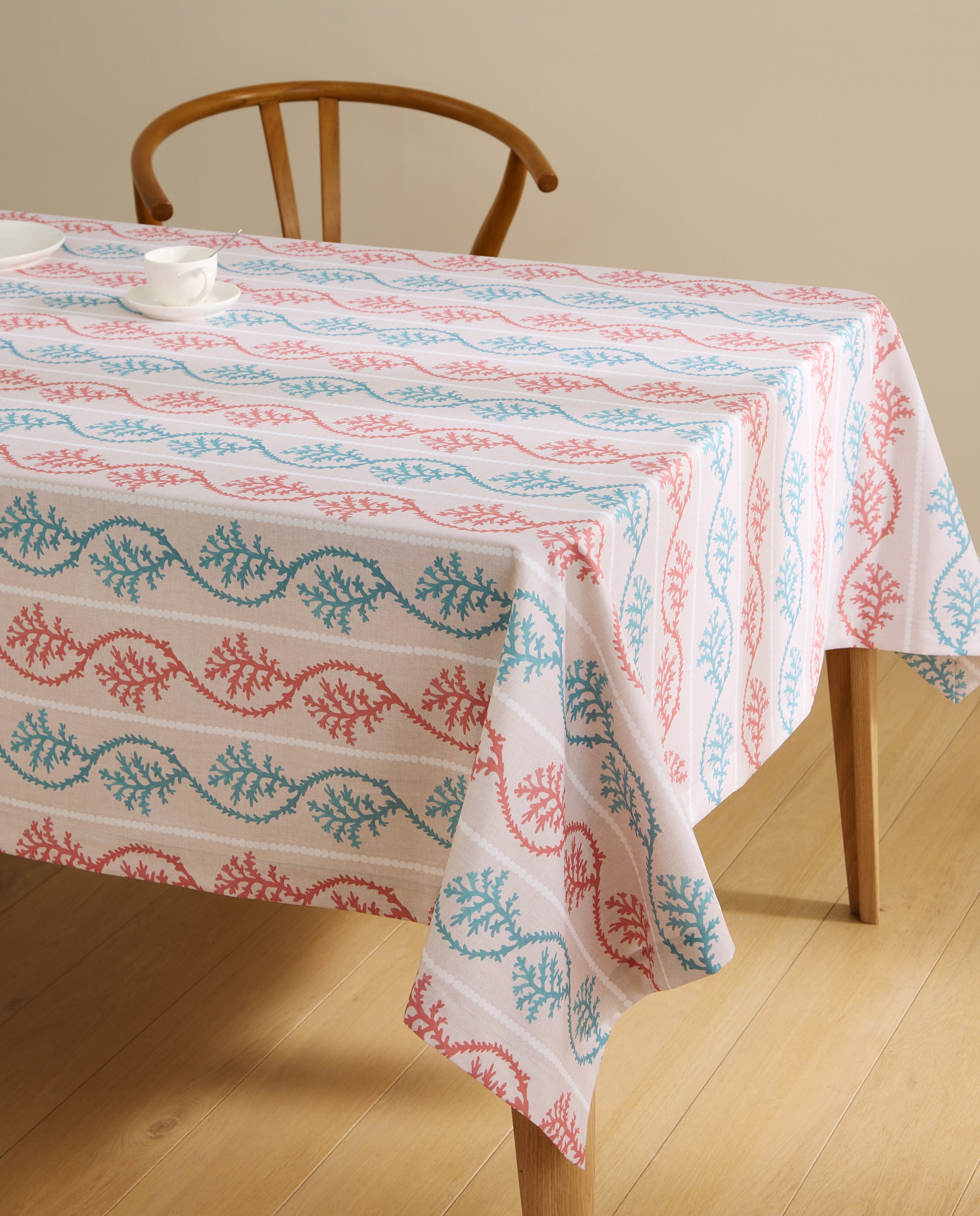 Imagem 0 de Toalha de Mesa Antinódoas Resinada Coralia